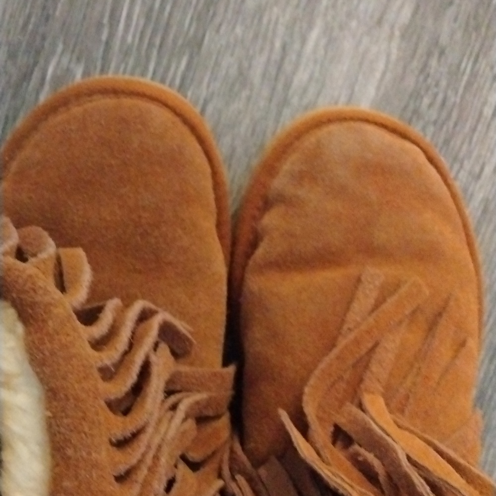 MINNETONKA- Fringe Saude Boots Size 8 - Picture 6 of 6